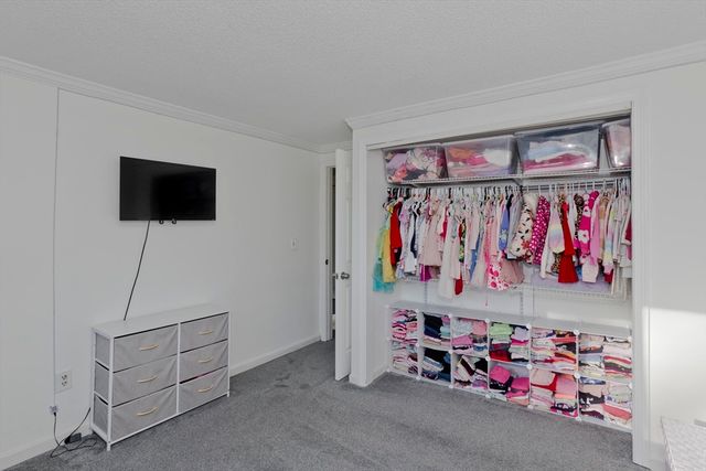 66 Sheri Ln 66, Agawam, MA 01001