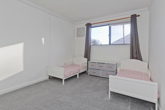 66 Sheri Ln 66, Agawam, MA 01001