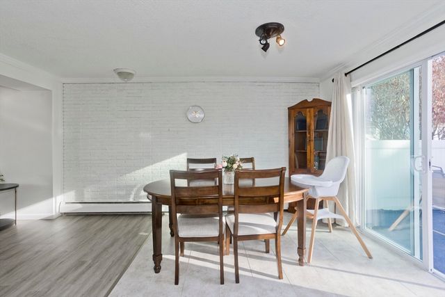 66 Sheri Ln 66, Agawam, MA 01001