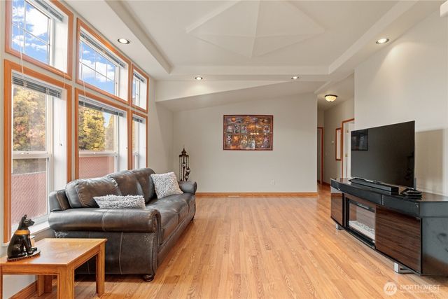 935 Sunrise Drive, Manson, WA 98831