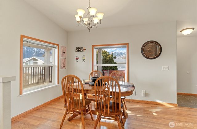 935 Sunrise Drive, Manson, WA 98831