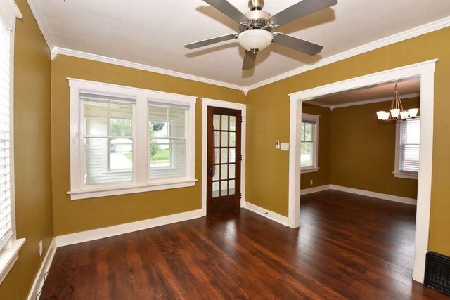 1332 S 86th STREET, West Allis, WI 53214