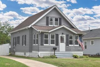 1332 S 86th STREET, West Allis, WI 53214