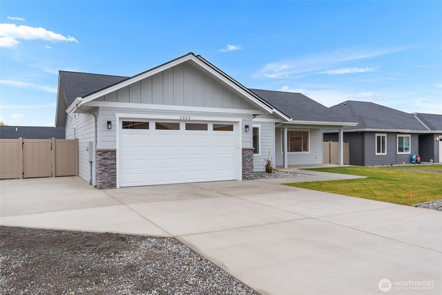 2523 Plateau Drive, East Wenatchee, WA 98802