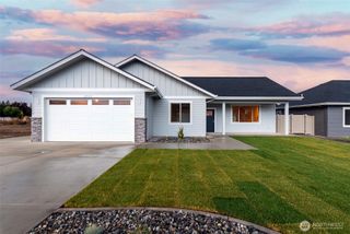 2523 Plateau Drive, East Wenatchee, WA 98802