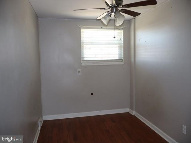 3619 ESSEX LN, Philadelphia, PA 19114