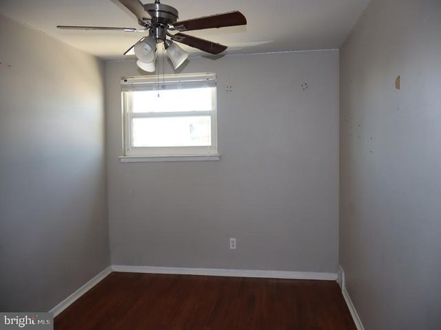 3619 ESSEX LN, Philadelphia, PA 19114