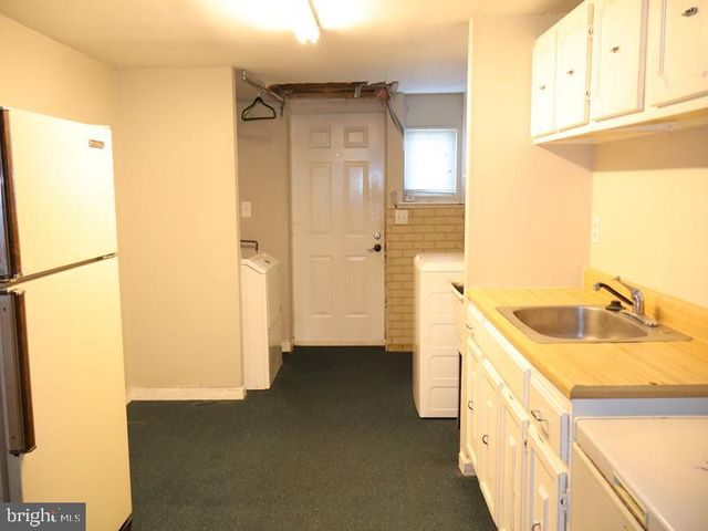 3619 ESSEX LN, Philadelphia, PA 19114