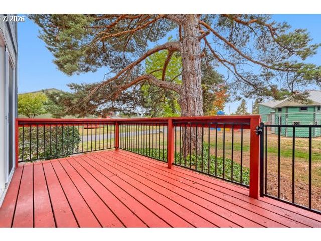 23821 Ne TREEHILL Dr, Wood Village, OR 97060