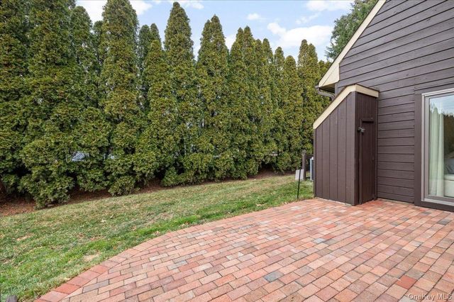 22 SO. Gate Circle, Massapequa Park, NY 11762