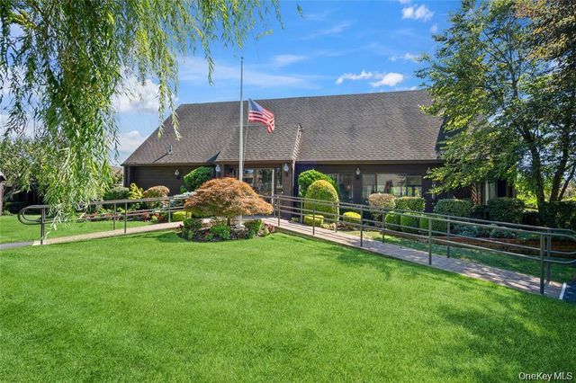 22 SO. Gate Circle, Massapequa Park, NY 11762