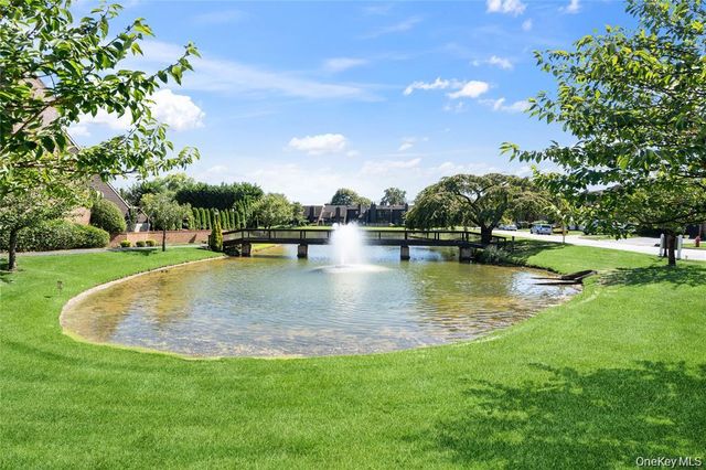 22 SO. Gate Circle, Massapequa Park, NY 11762