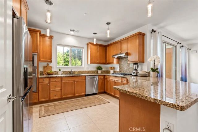 61 Distant Star, Irvine, CA 92618