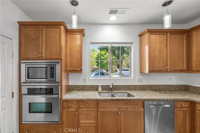 61 Distant Star, Irvine, CA 92618
