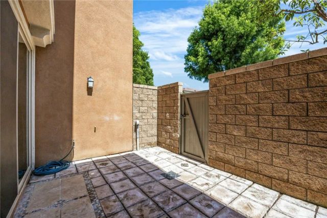 61 Distant Star, Irvine, CA 92618