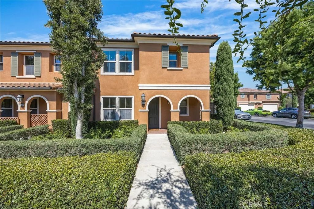 61 Distant Star, Irvine, CA 92618