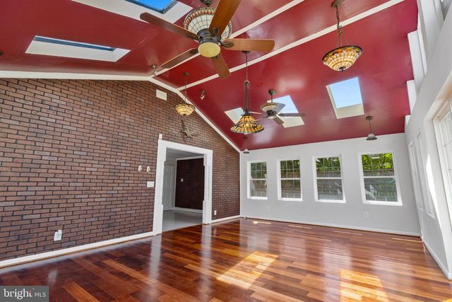 1714 VEIRS MILL RD, Rockville, MD 20851