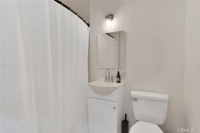 8921 Geyser Avenue, Northridge, CA 91324