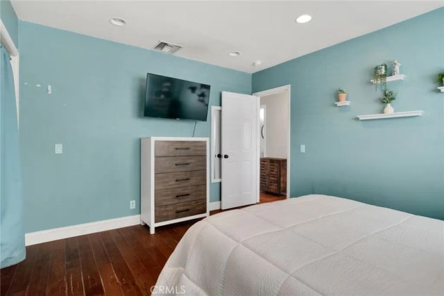 8921 Geyser Avenue, Northridge, CA 91324