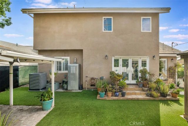 8921 Geyser Avenue, Northridge, CA 91324