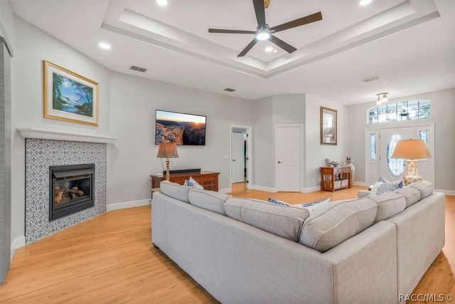 97 Woodfield Circle, Homosassa, FL 34446