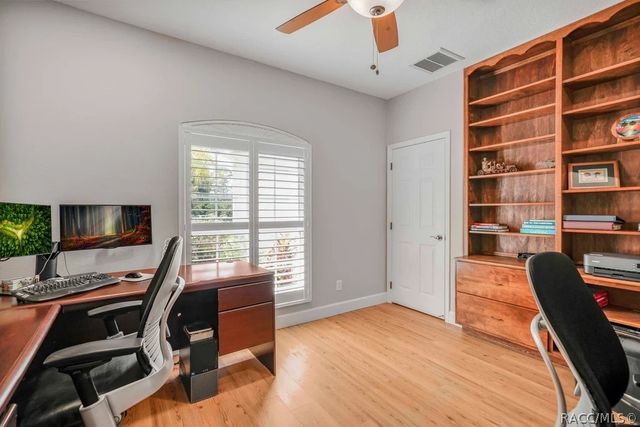 97 Woodfield Circle, Homosassa, FL 34446
