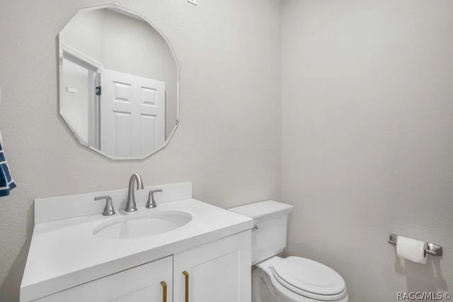 97 Woodfield Circle, Homosassa, FL 34446