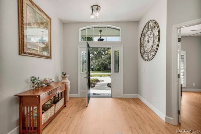 97 Woodfield Circle, Homosassa, FL 34446