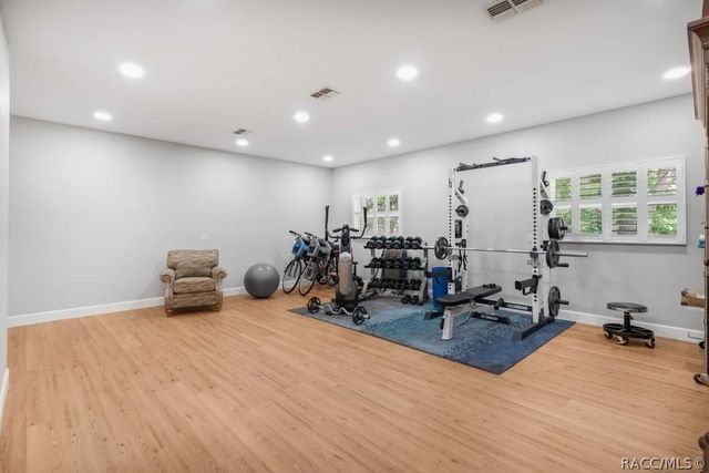 97 Woodfield Circle, Homosassa, FL 34446