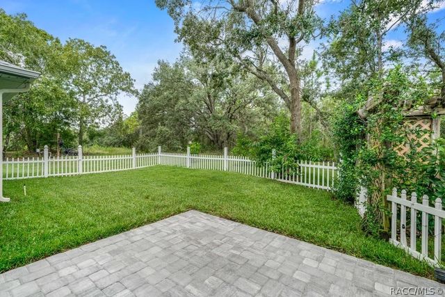 97 Woodfield Circle, Homosassa, FL 34446