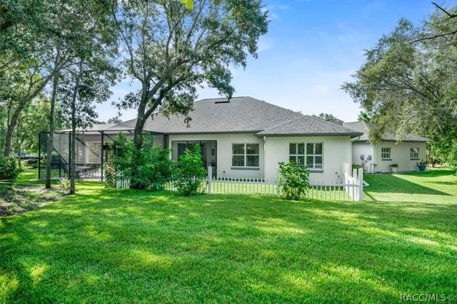 97 Woodfield Circle, Homosassa, FL 34446