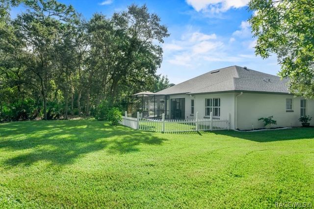 97 Woodfield Circle, Homosassa, FL 34446