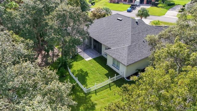 97 Woodfield Circle, Homosassa, FL 34446