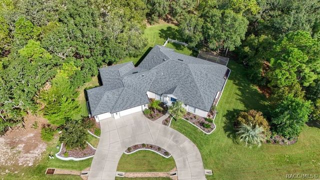 97 Woodfield Circle, Homosassa, FL 34446