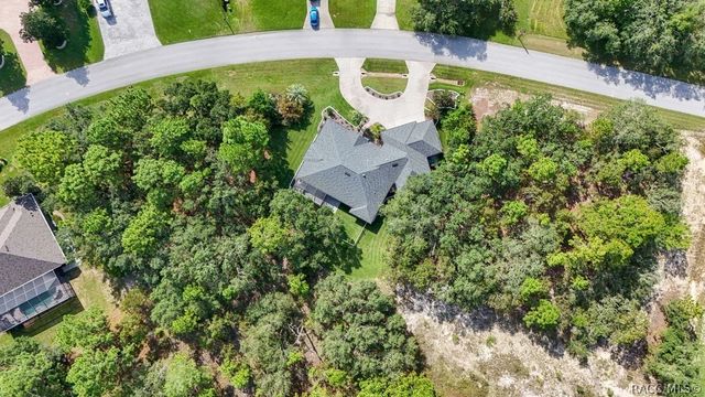 97 Woodfield Circle, Homosassa, FL 34446