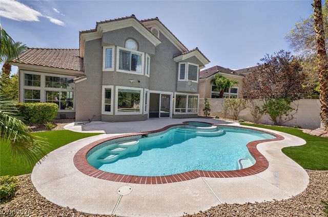 8824 Cortile Drive, Las Vegas, NV 89134