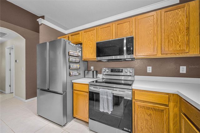7601 MERCHANTVILLE CIRCLE, Zephyrhills, FL 33540