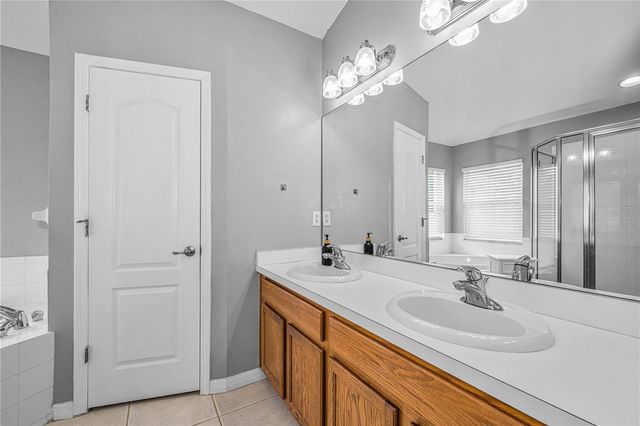 7601 MERCHANTVILLE CIRCLE, Zephyrhills, FL 33540
