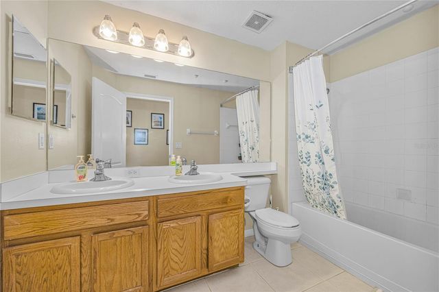 7601 MERCHANTVILLE CIRCLE, Zephyrhills, FL 33540