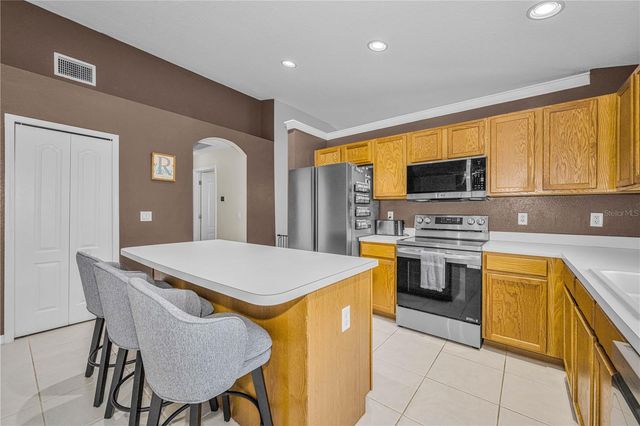 7601 MERCHANTVILLE CIRCLE, Zephyrhills, FL 33540