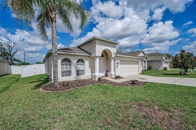 7601 MERCHANTVILLE CIRCLE, Zephyrhills, FL 33540