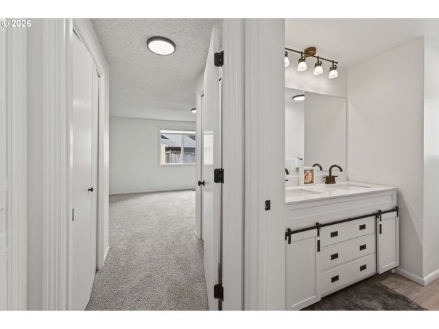 1424 Ne 102ND Ave, Vancouver, WA 98664