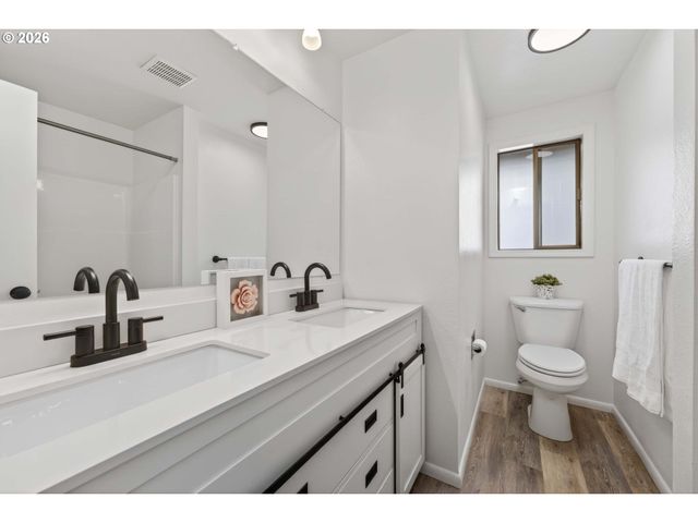 1424 Ne 102ND Ave, Vancouver, WA 98664