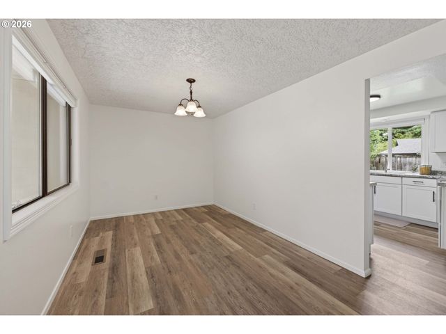 1424 Ne 102ND Ave, Vancouver, WA 98664