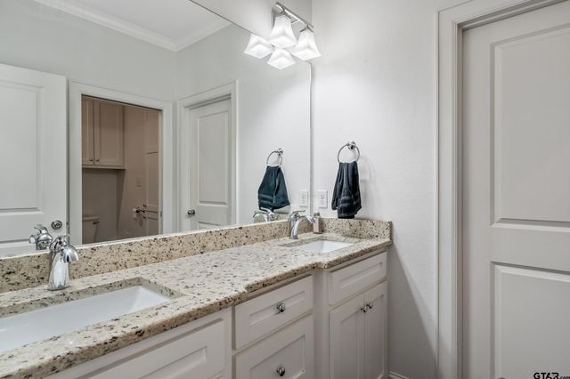 826 Lindsey Ln, Whitehouse, TX 75791