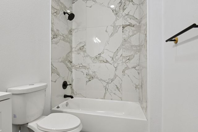 3604 Durango Trail, Granbury, TX 76048