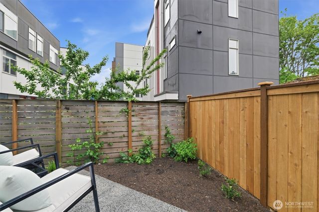 1409 29th Avenue, Seattle, WA 98122
