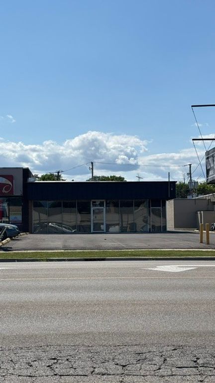 1524 N Lewis Avenue, Waukegan, IL 60085