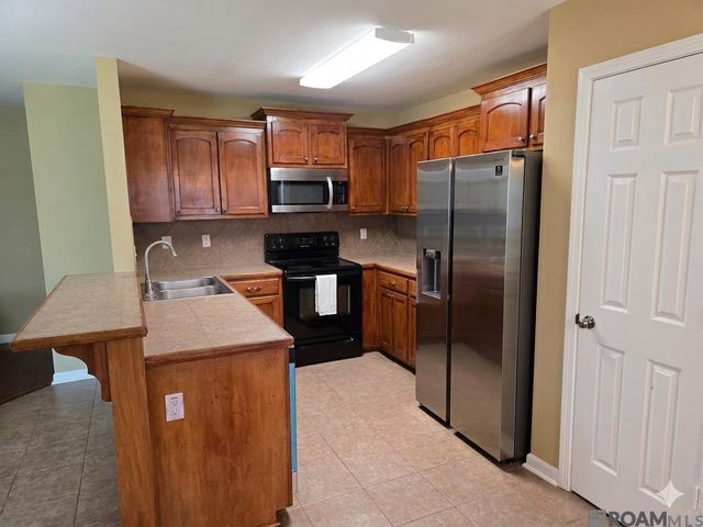 11561 Mary Lee Dr, Denham Springs, LA 70726