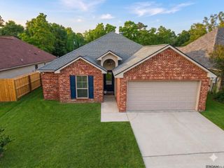 11561 Mary Lee Dr, Denham Springs, LA 70726